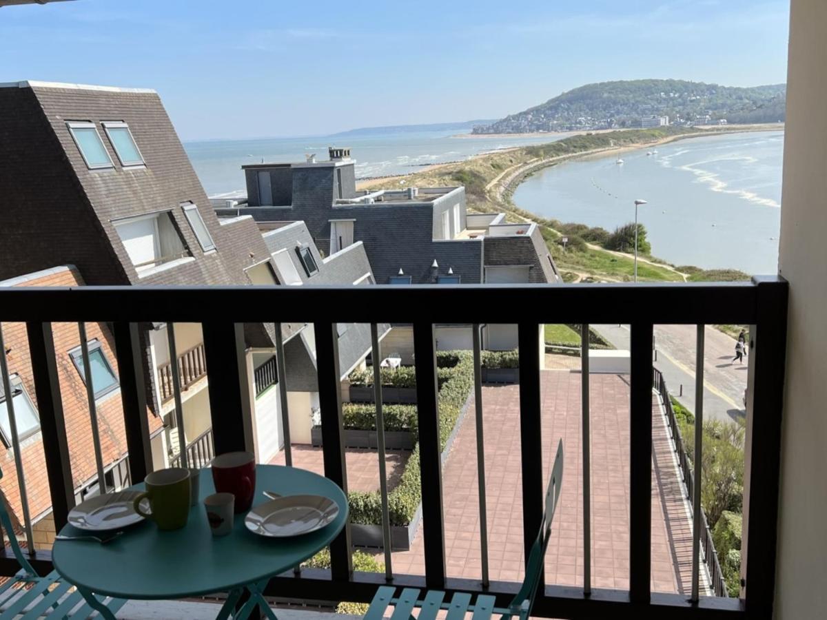 Appartement 2 Pieces Cabourg Avec Balcon, Ascenseur Et Vue Mer - Fr-1-487-335 Exteriör bild